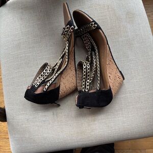 Elegant Black and Tan Chain Wedge Sandals